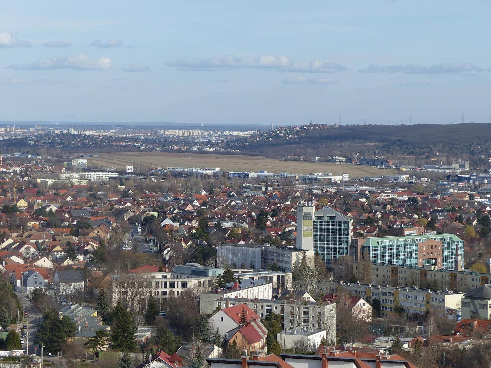 Budaörsi repülőtér látképe, Budaörs
