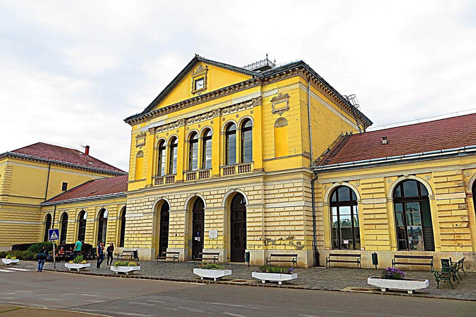 Füzesabonyi vasútállomás, Füzesabony