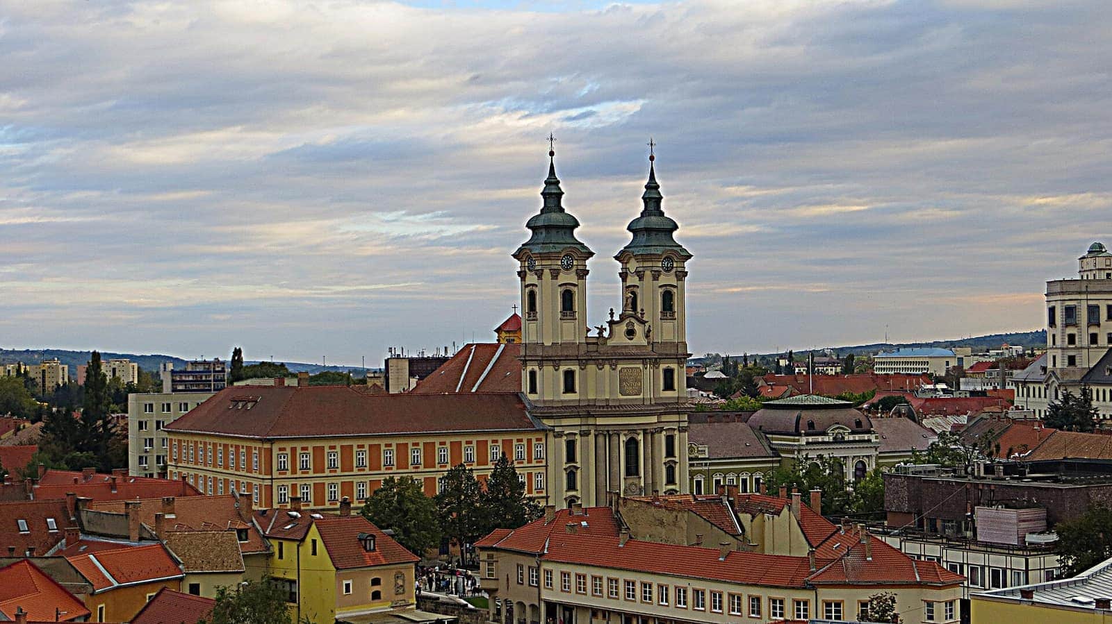 Eger látképe a Minorita templommal, Eger