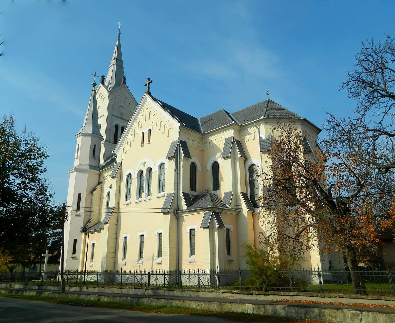 Római katolikus templom, Mezőkeresztes