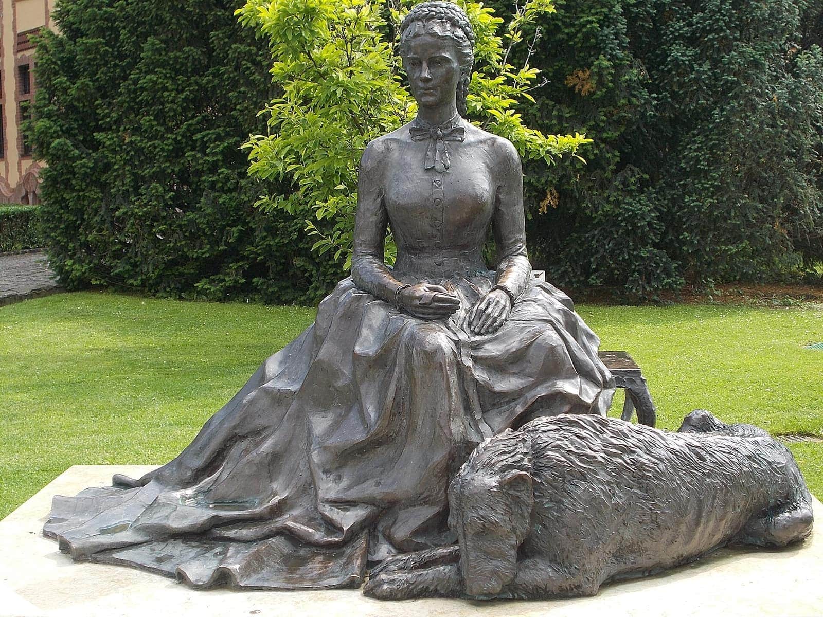 Erzsébet királyné (Sissi) szobor, XX. Pesterzsébet
